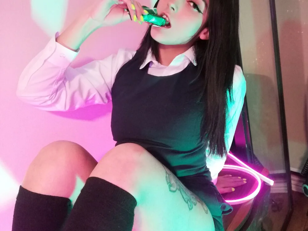 Felicia_smok3: офлайн-секс-чат