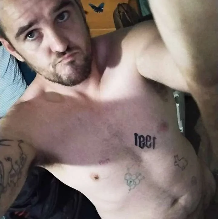 chad23162 Chat XXX offline