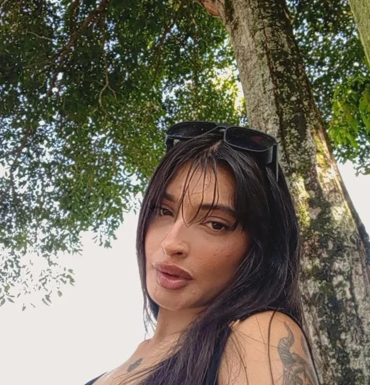 MiaColucci's Offline XXX Chat