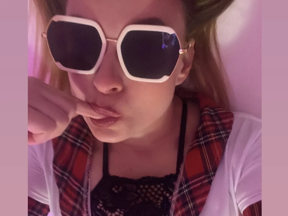 andalusiaisforyou69's Offline XXX Chat