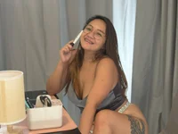 Chloe Wonderlust live cam