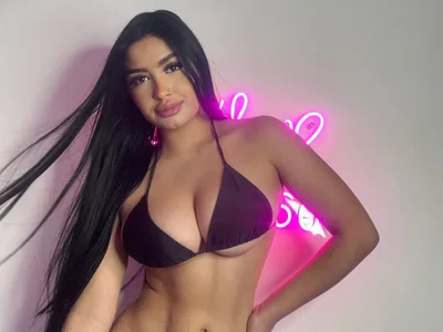 emily_huddson_ profile