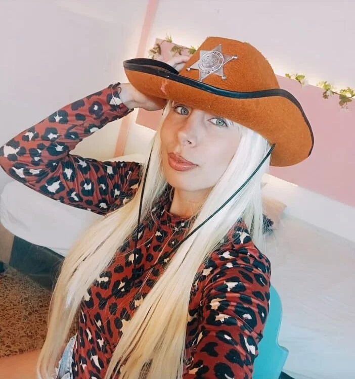 LannaRossi's Offline XXX Chat