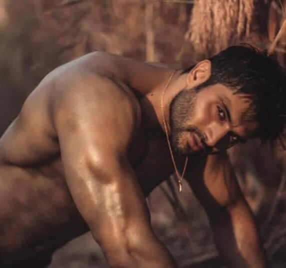 Romeo_R123's Offline XXX Chat