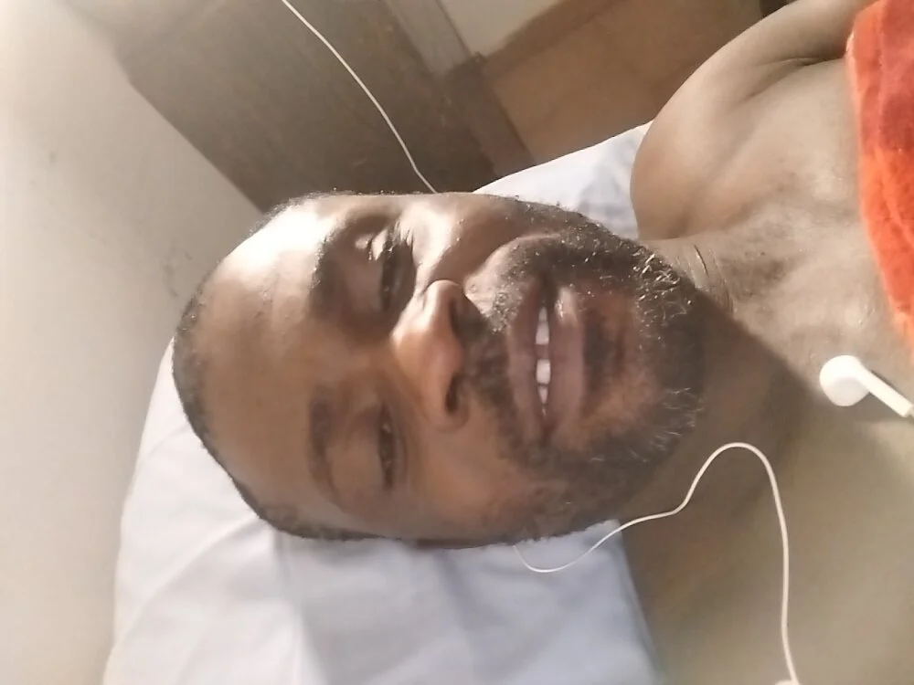 Kwasi-a Chat XXX Ngoại tuyến