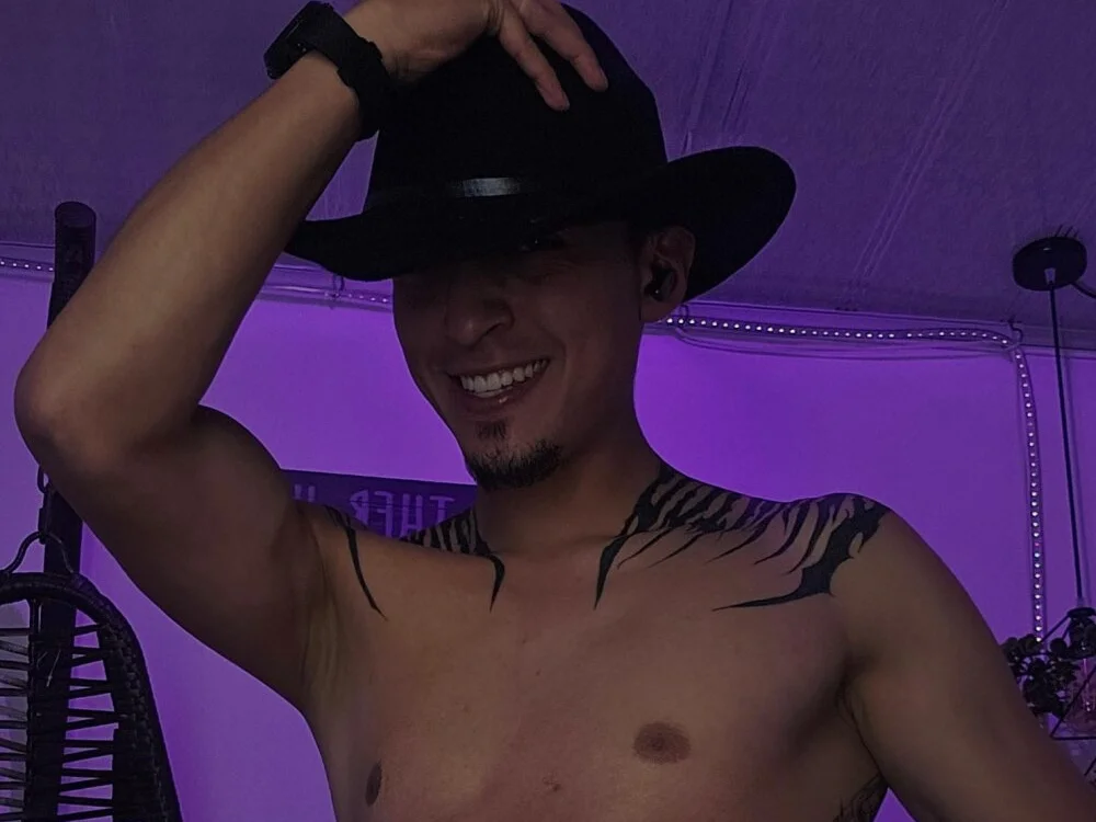 Aroon_smith_ 离线XXX聊天