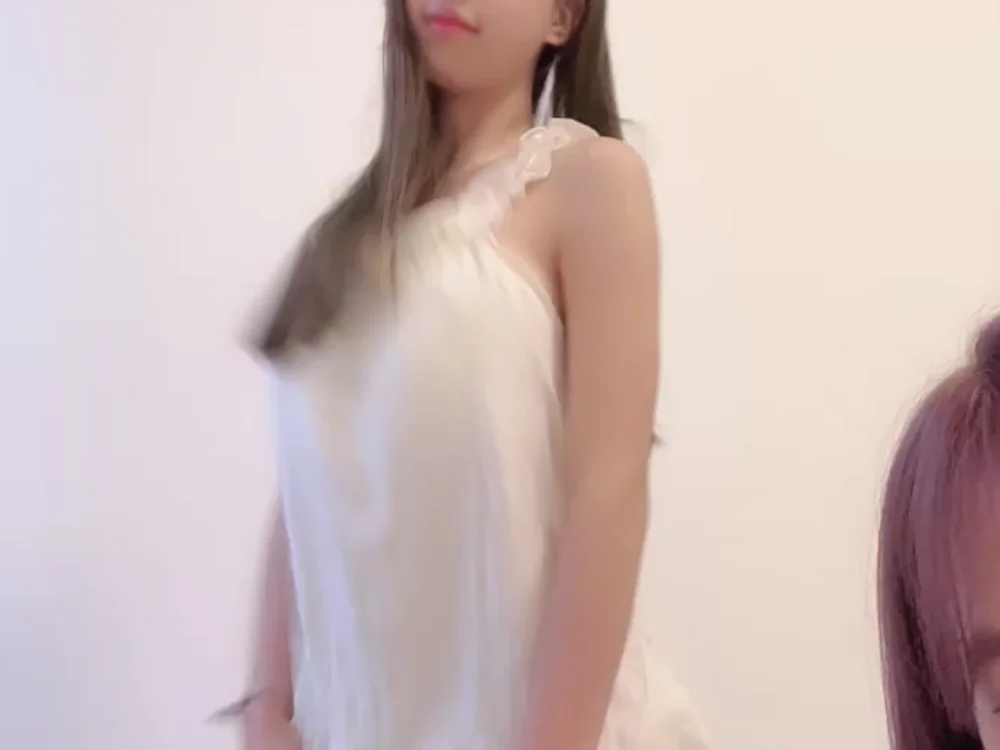 xxoomomo's most recent online preview