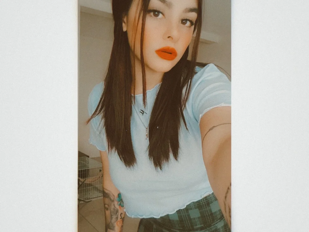 Offline chatovací místnost cherrybby11