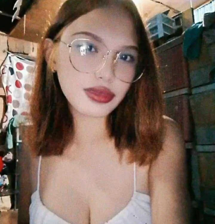 yourASIANCOCKprincess' Offline Chat Room