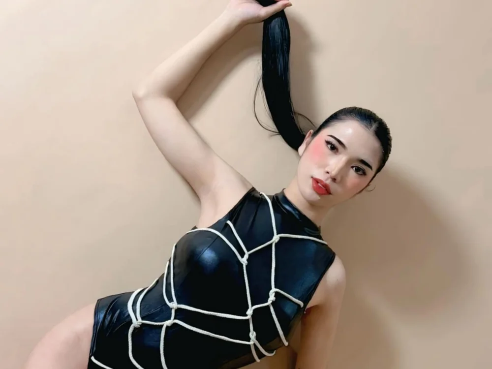 PhiaHartes Offline XXX-Chat