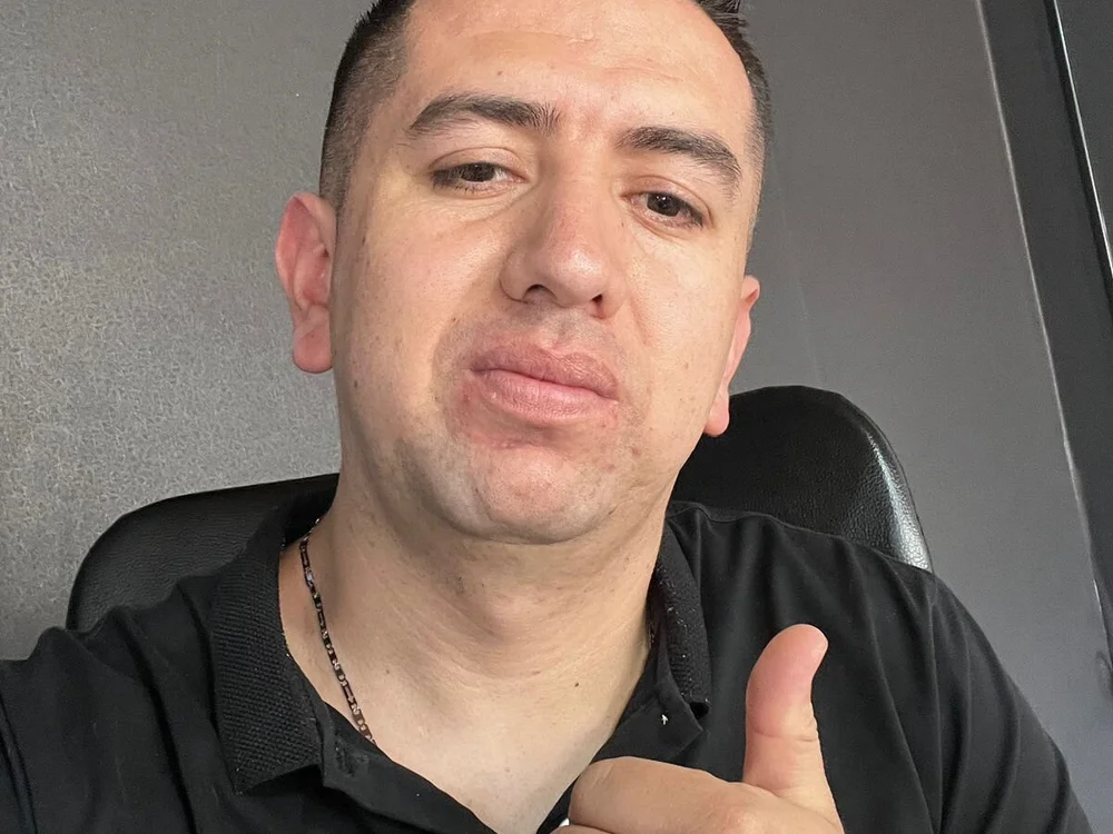 danni_gvn Offline chat-huone