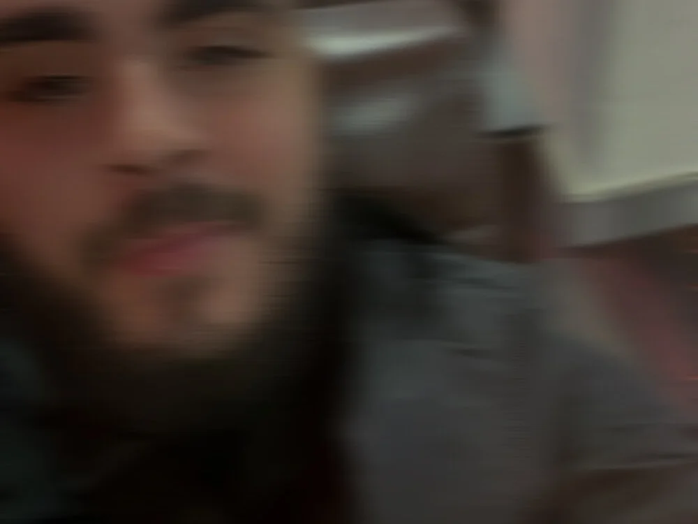 Tonifat90 Offline XXX-chat