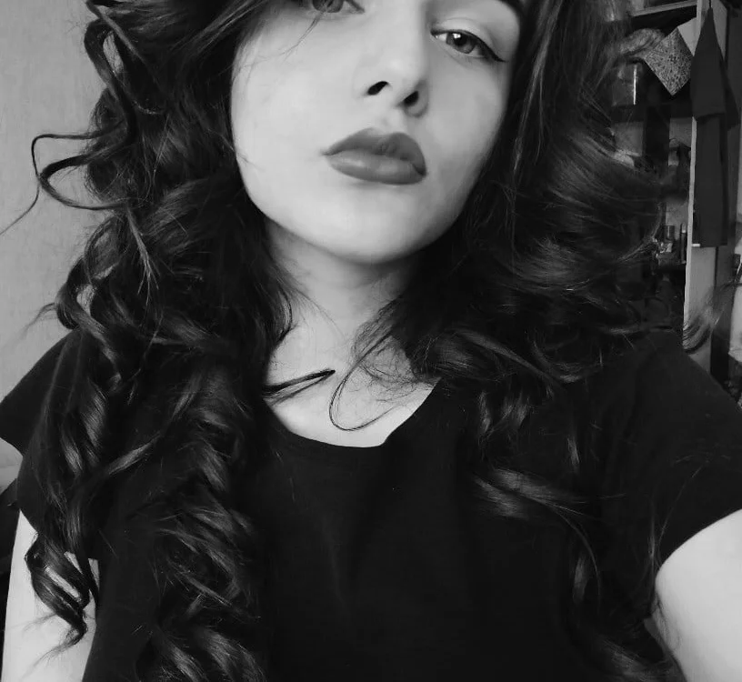 Polianna_kind's Offline Chat Room