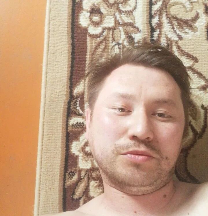 Eldarik2406 Obrolan XXX Offline