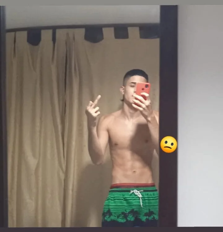 santIag0089 offline chatrum