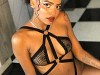 Hilary-banks's webcam live show