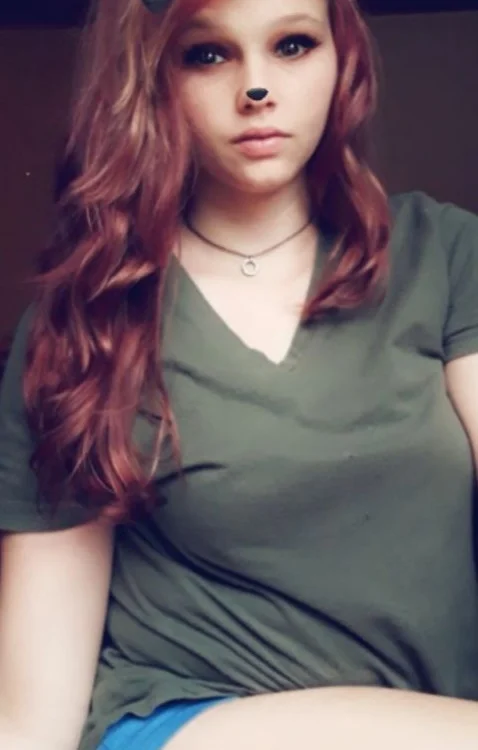 blondee-_'s Offline Chat Room