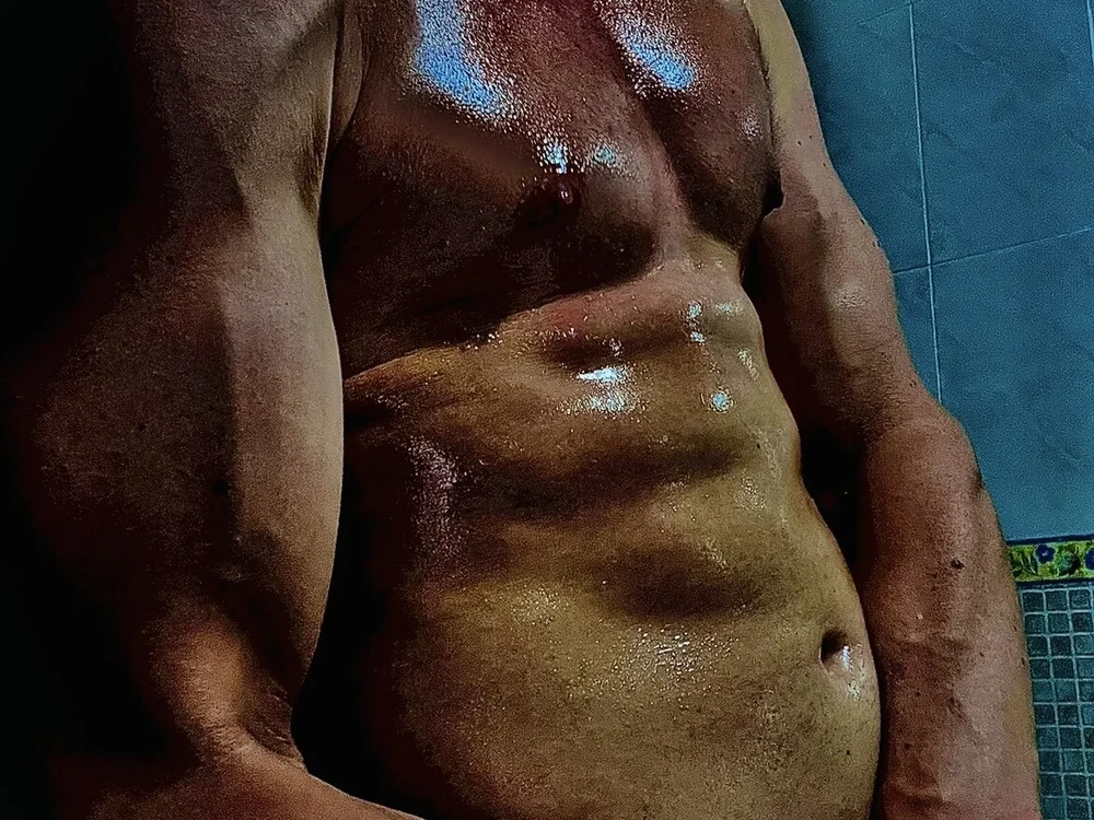 Arturito9769 Adlı Modelin Çevrimdışı XXX Sohbeti