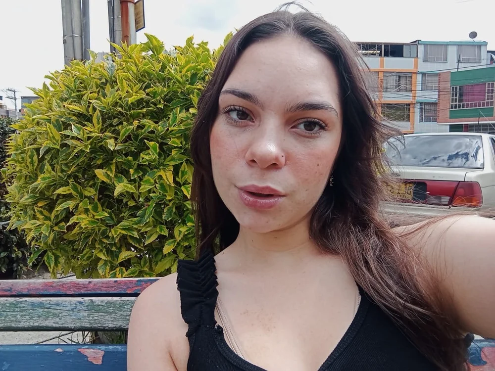 aniaa__'s Offline Chat Room