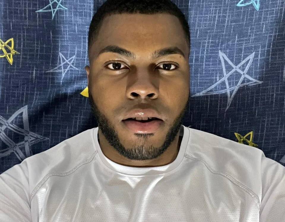 Santiiago__: офлайн-секс-чат