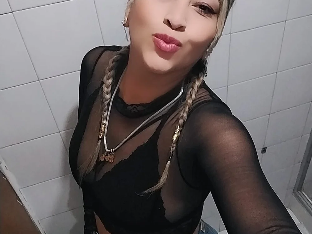 sandy_andderson's Offline XXX Chat