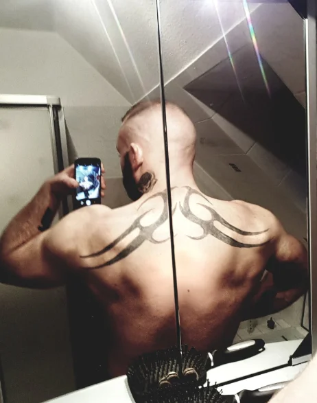 PowerBody696969 Offline XXX-chat