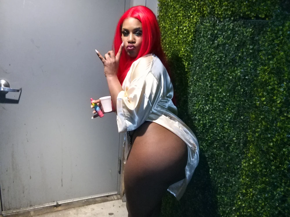Heatherlola's Offline Chat Room