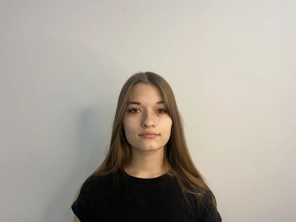 EmmalineKearl offline XXX-chat