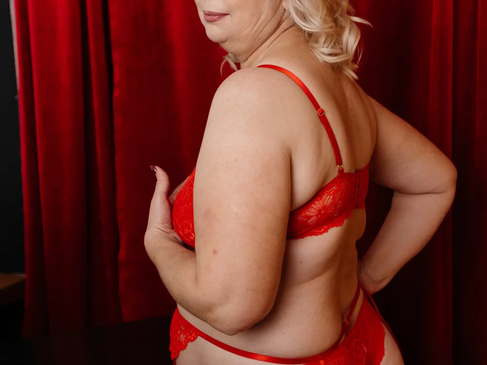 Chat XXX Live BozhenaNude