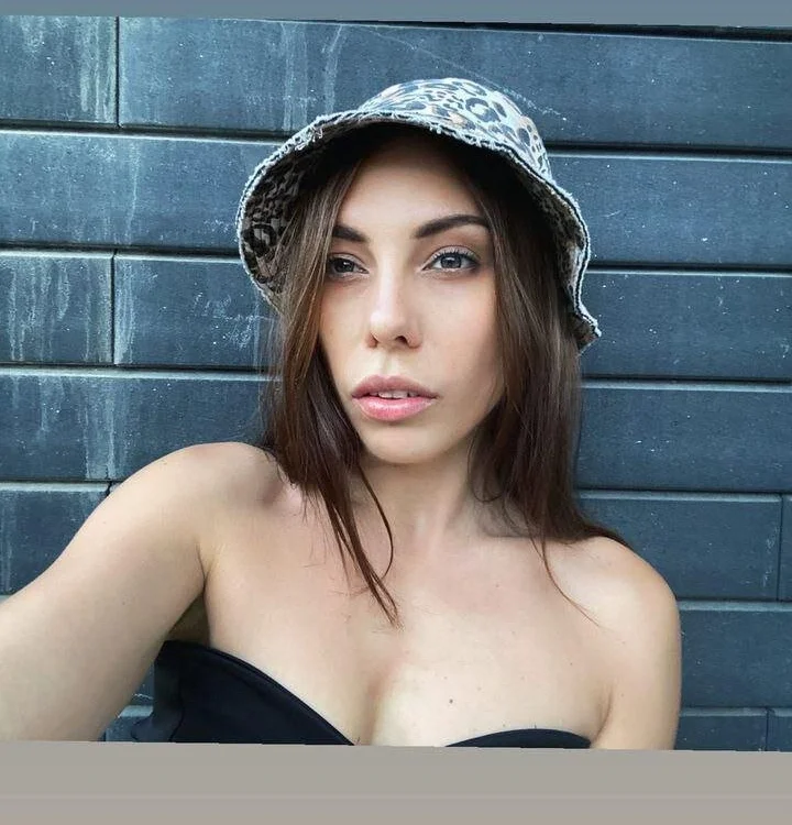 Offline chatovací místnost LilithTeasee