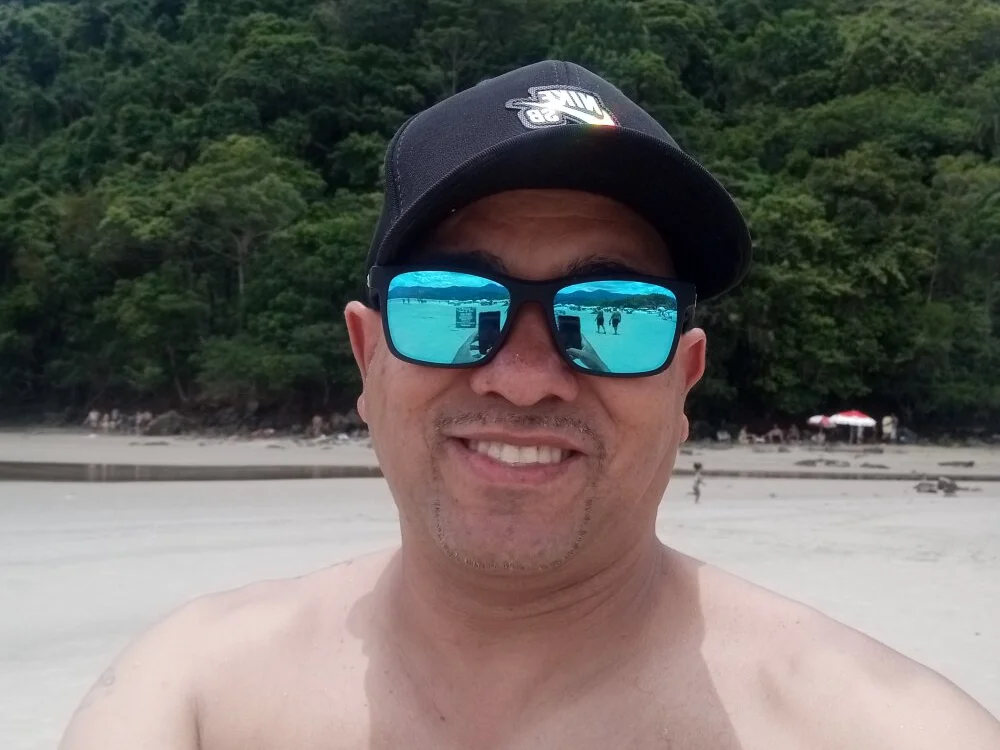 valboy08 Adlı Modelin Çevrimdışı XXX Sohbeti