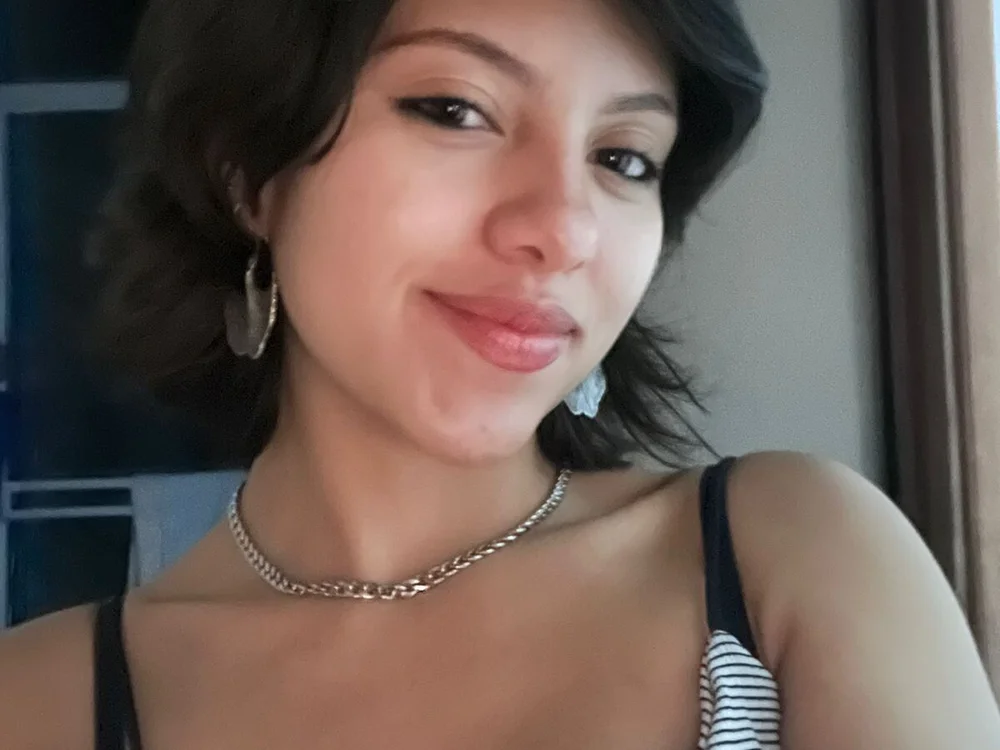 ariabailey_'s Offline Chat Room