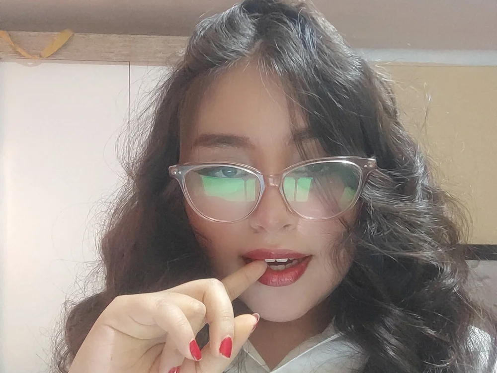IsisRouge's Offline Chat Room