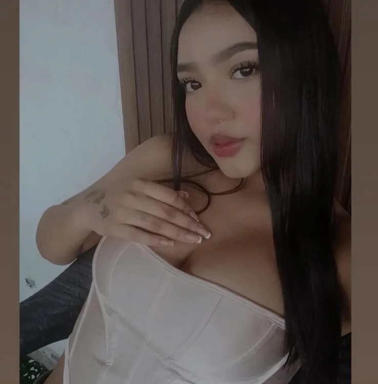 _salome_st's Offline Chat Room