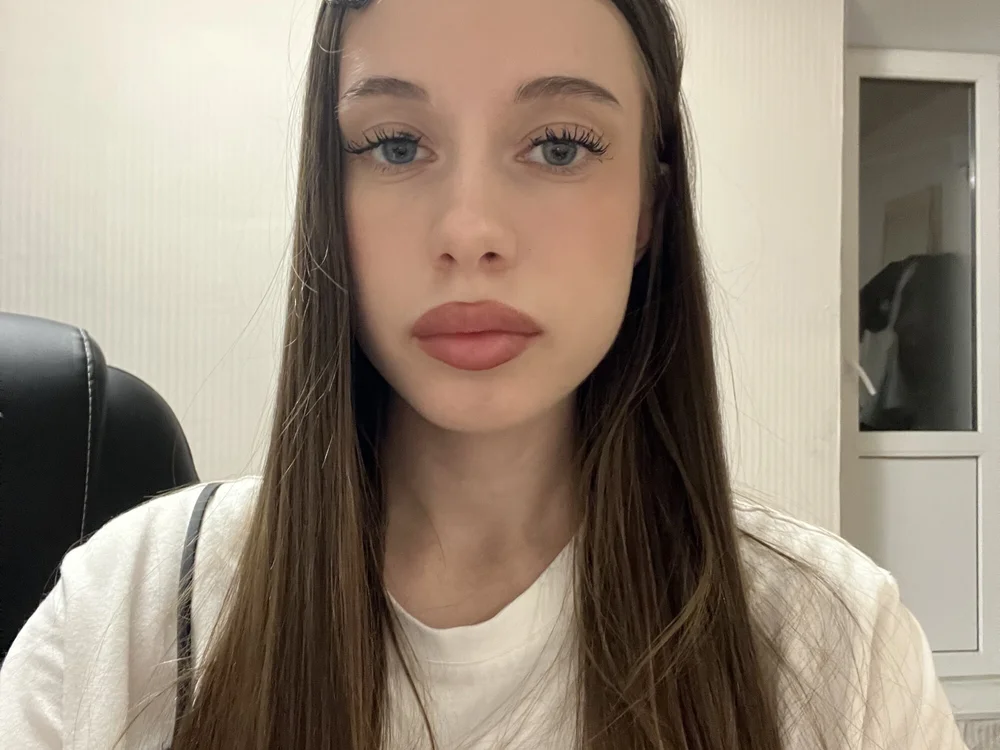 MiaWarhol 2