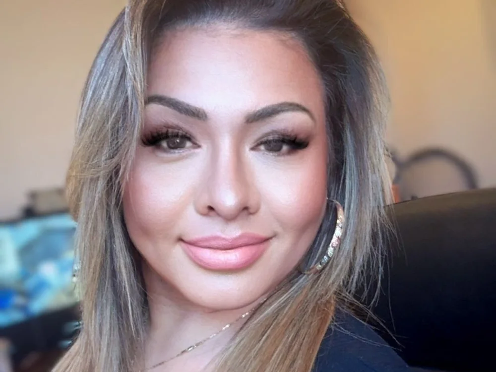 lizzybear28's Offline Chat Room