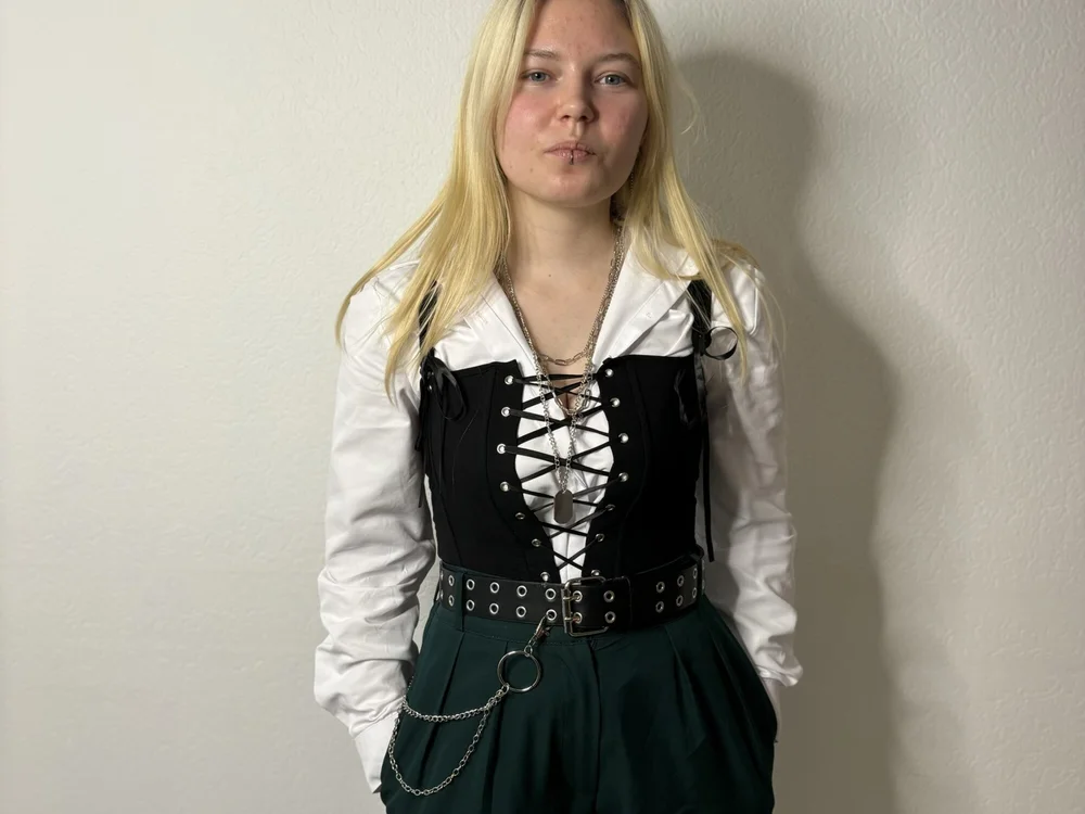 MathildaMeers' Offline Chat Room