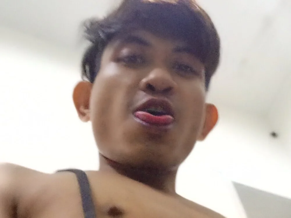 spitspittonmyface 離線 XXX 聊天