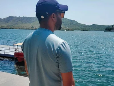 cyanidecuriosity profile