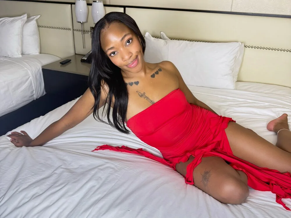 nicolesolace 离线XXX聊天