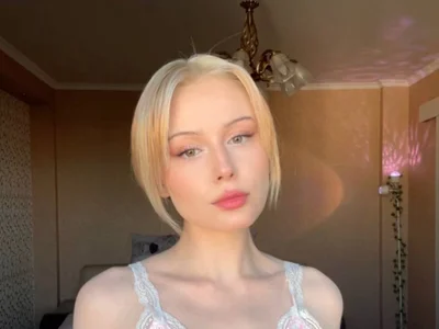 SweeetMia - Girl 