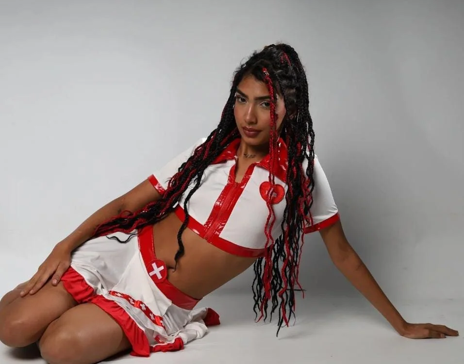 Chat +18 off-line de Charlotte_Bunny420