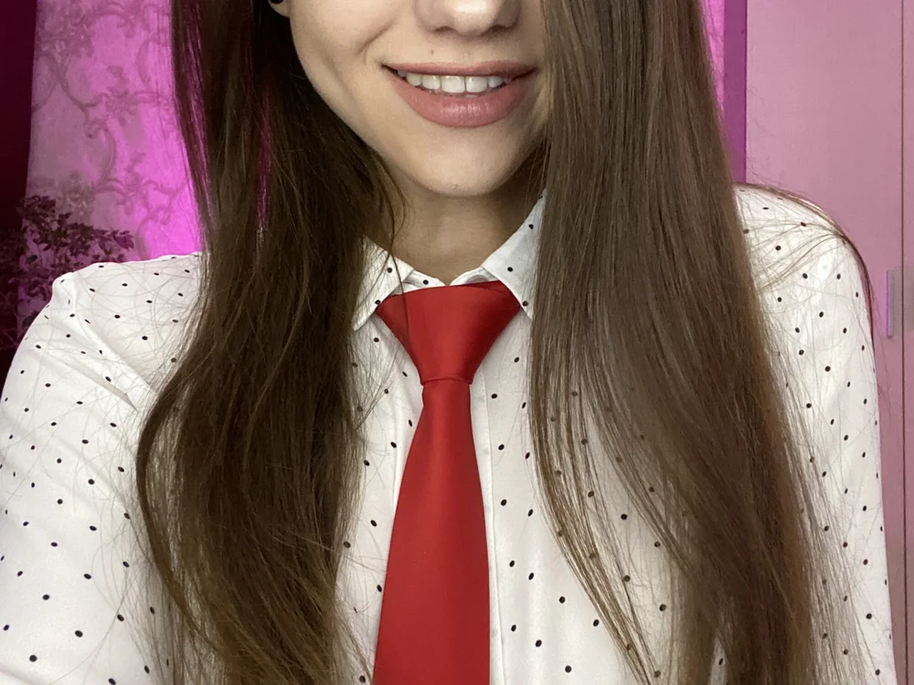 AdriannaHiurry's Offline XXX Chat