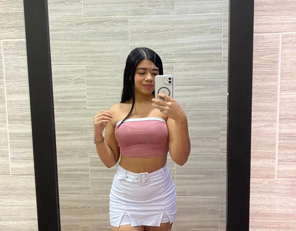 Jazmin_606 offline chatrum