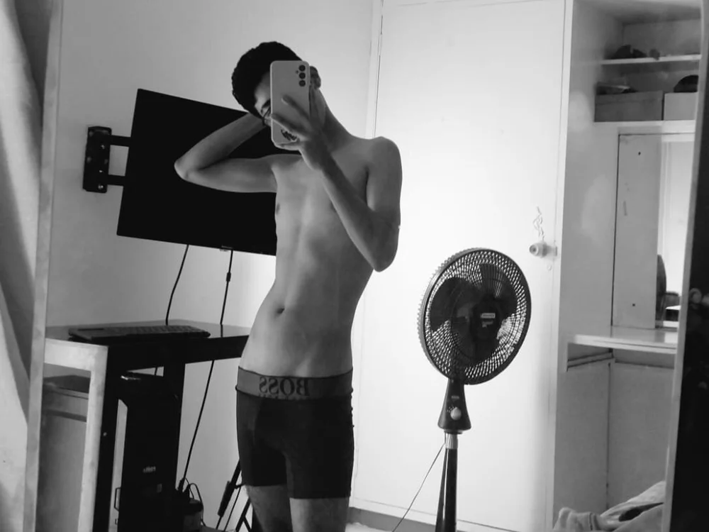 Phillip_diaz Offline XXX-chat