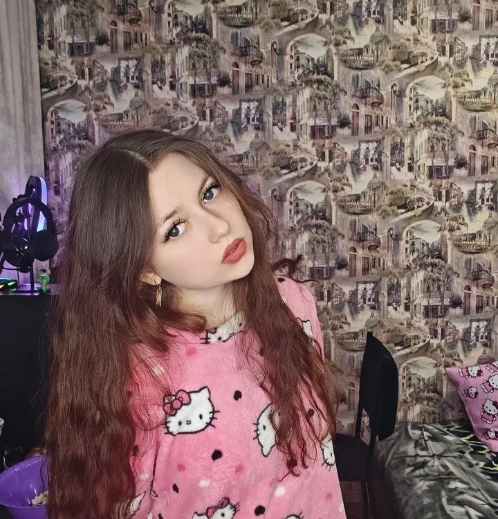 AliceVeloura's Offline XXX Chat