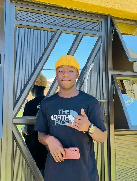 Chat +18 off-line de Mondlu