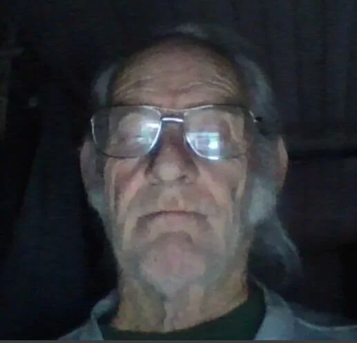Chuck970 Offline XXX-Chat