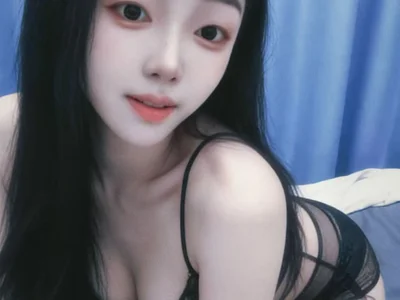 cherry3q on StripChat