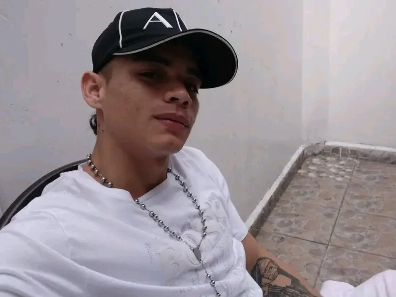 mailo_bronw's Offline XXX Chat